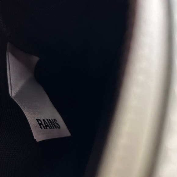 Rains army Green Crossbody Bag NWOT - Picture 6 of 6